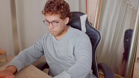 Jay Robinson online show from April 5, 9:33 pm