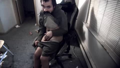 jburns87 online show from December 2, 9:56 am