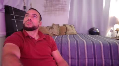 JcMax305 online show from March 6, 4:17 pm