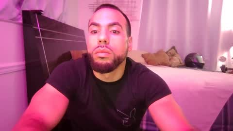 JcMax305 online show from March 8, 3:11 pm