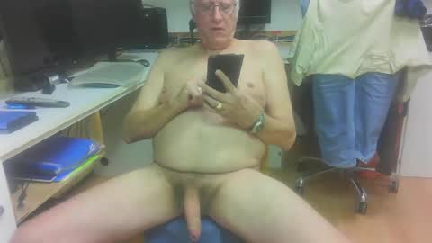 jdegroot7 online show from December 4, 7:21 pm