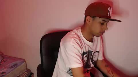 jeampier_sexy online show from October 8, 12:15 am