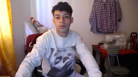 jeampier_sexy online show from January 1, 2:42 pm