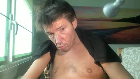 jeanslov online show from January 31, 10:20 am