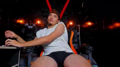 Juan Tompson online show from February 20, 10:33 pm