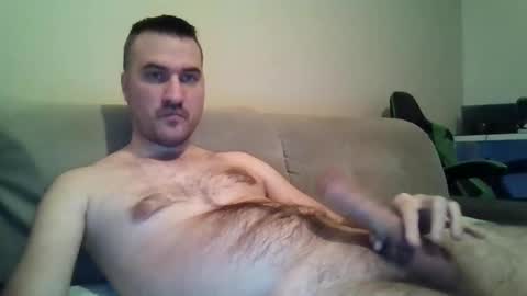 Snapshot of jebeni18 chatting on February 17, 5:43 pm somefucker6666 online show from February 17, 5:43 pm