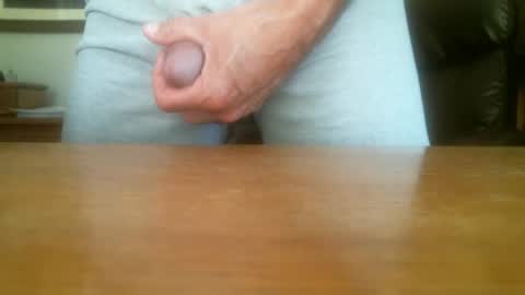 Snapshot of jeffbte315 chatting on October 2, 7:18 pm jeffbate online show from October 2, 7:18 pm