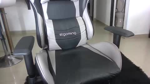 jeison_adam97 online show from October 28, 2:19 pm