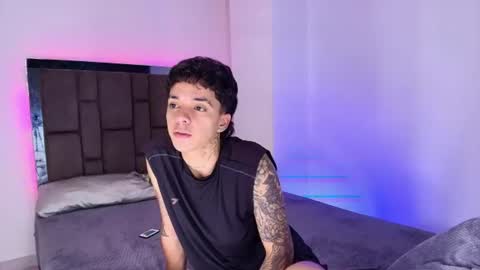jendry_ online show from July 25, 1:35 am
