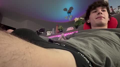 jeremy1scott online show from February 25, 4:02 am