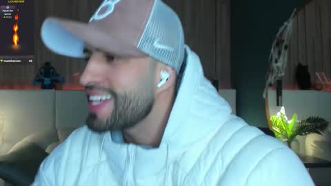 Snapshot of jeremy_harden chatting on October 25, 1:07 am Jeremy online show from October 25, 1:07 am