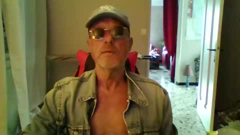 jerflor online show from November 2, 2:21 pm