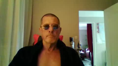 Snapshot of jerflor chatting on October 22, 1:59 pm jerflor online show from October 22, 1:59 pm