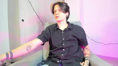 Angelo online show from December 2, 10:46 pm