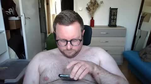 jeuneloup92 online show from March 11, 4:47 pm