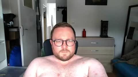 jeuneloup92 online show from June 7, 2:46 pm
