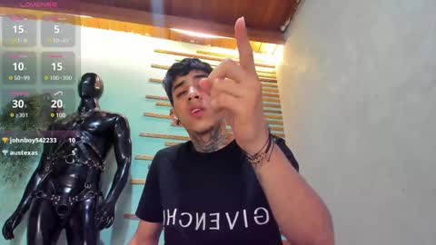 Snapshot of jharol_cardona chatting on February 19, 1:40 am Jharol  online show from February 19, 1:40 am