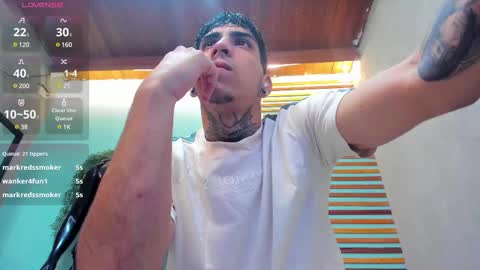 Snapshot of jharol_cardona chatting on March 2, 1:15 am Jharol  online show from March 2, 1:15 am