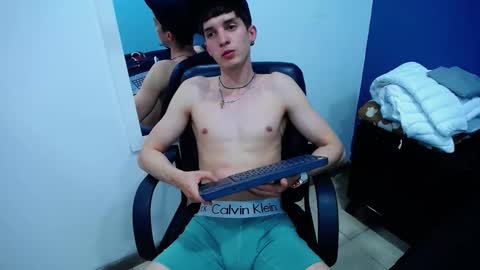 Jheampiero online show from October 31, 6:00 pm