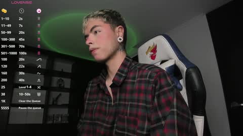 Snapshot of jhn_morghan chatting on December 22, 4:28 am Morghan online show from December 22, 4:28 am