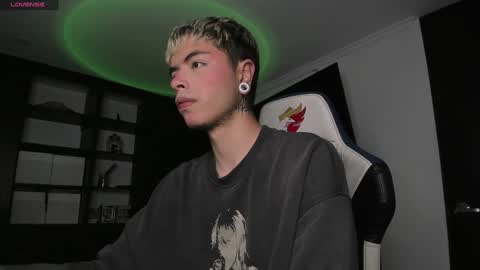 Snapshot of jhn_morghan chatting on December 29, 7:17 am Morghan online show from December 29, 7:17 am