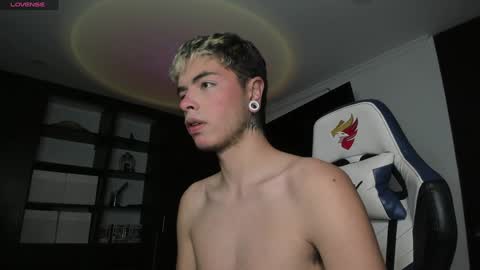 Snapshot of jhn_morghan chatting on January 3, 5:39 am Morghan online show from January 3, 5:39 am