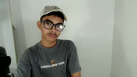 Johnny  online show from December 17, 8:32 am