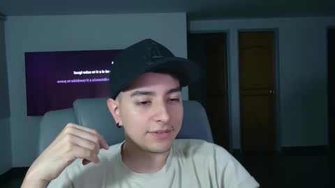 Jhoan Saenz online show from November 2, 12:15 am