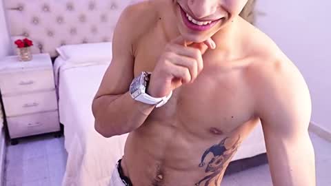 jhoanleandro online show from June 2, 12:22 am