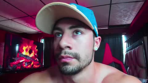 Jhojan Strong  online show from February 15, 8:45 pm