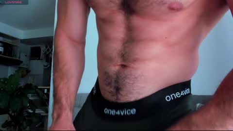 Jhojan Strong  online show from April 12, 9:38 pm