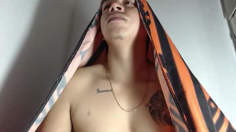 Snapshot of jhon_tommy chatting on October 21, 11:57 am jhon tommy online show from October 21, 11:57 am