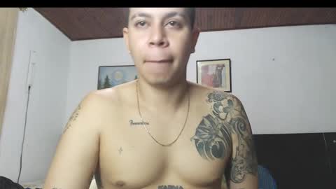 Snapshot of jhon_tommy chatting on December 13, 1:48 am jhon tommy online show from December 13, 1:48 am