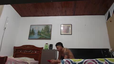 Snapshot of jhon_tommy chatting on February 4, 1:34 am jhon tommy online show from February 4, 1:34 am