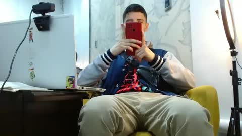 Snapshot of jhongrey2 chatting on October 24, 10:33 pm jhon online show from October 24, 10:33 pm