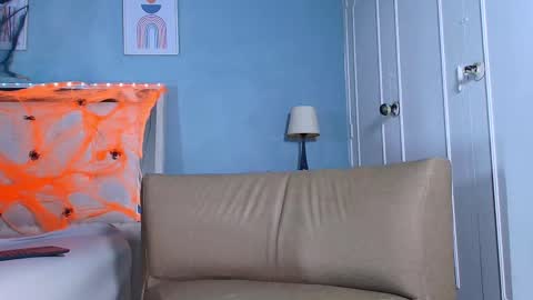 Jhon online show from October 5, 7:40 pm