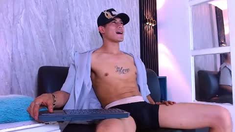 Jhon online show from December 21, 7:22 pm