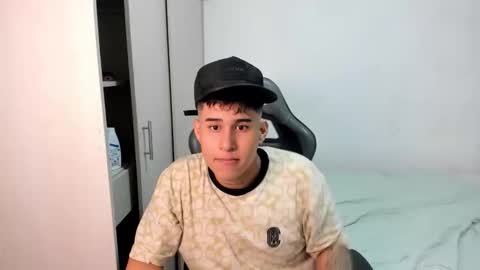 Snapshot of jhonny_dickm chatting on October 26, 8:00 pm jhonny_dickm online show from October 26, 8:00 pm
