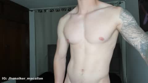 Jhonaiker online show from March 12, 2:41 am