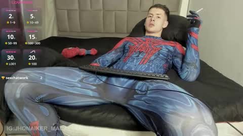 Jhonaiker online show from October 31, 8:01 pm