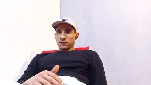 jhonny_thes28 online show from October 23, 2:48 am