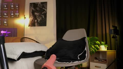 Jhonny  online show from April 11, 7:45 am