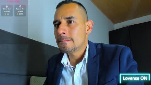 Jhony Alzate online show from November 10, 1:10 am