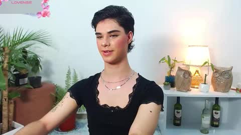 Jhuan Nhez online show from March 12, 5:15 am