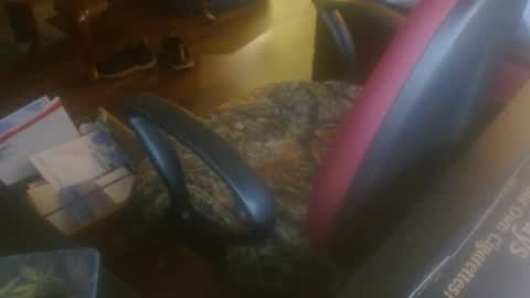 Snapshot of jksurf chatting on December 27, 9:22 pm me online show from December 27, 9:22 pm