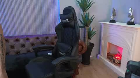 Johan Williams online show from June 24, 12:35 am