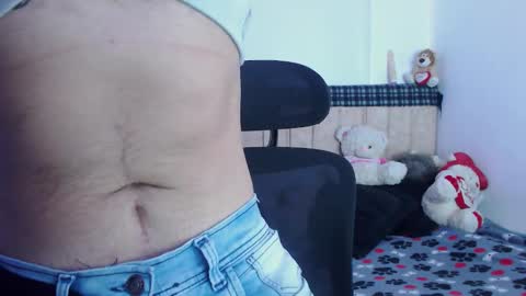 Snapshot of johanleonsweetboy chatting on September 16, 3:13 pm JOHAN independient model online show from September 16, 3:13 pm