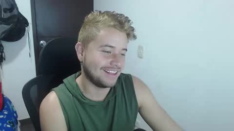 Snapshot of johanleonsweetboy chatting on October 10, 3:17 pm JOHAN independient model online show from October 10, 3:17 pm