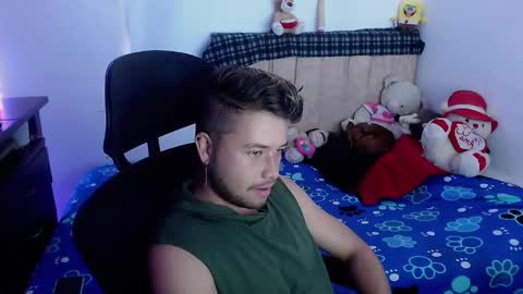 Snapshot of johanleonsweetboy chatting on September 18, 8:33 pm JOHAN independient model online show from September 18, 8:33 pm