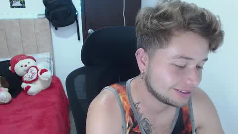 Snapshot of johanleonsweetboy chatting on January 24, 7:39 pm JOHAN independient model online show from January 24, 7:39 pm